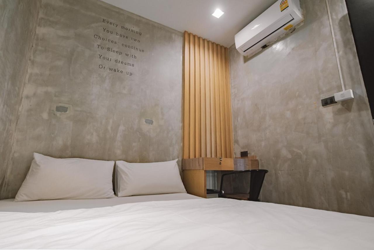 Cazz Hostel Bangkok Extérieur photo