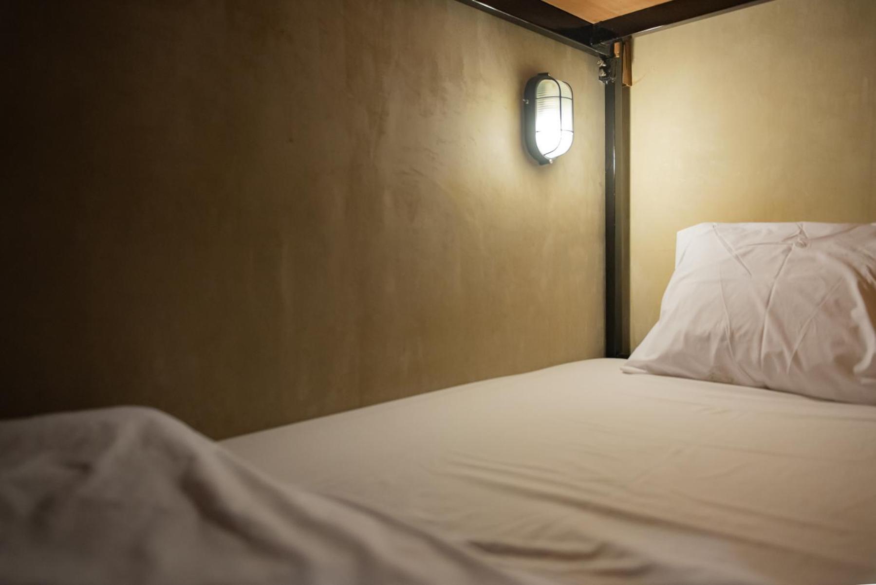 Cazz Hostel Bangkok Extérieur photo