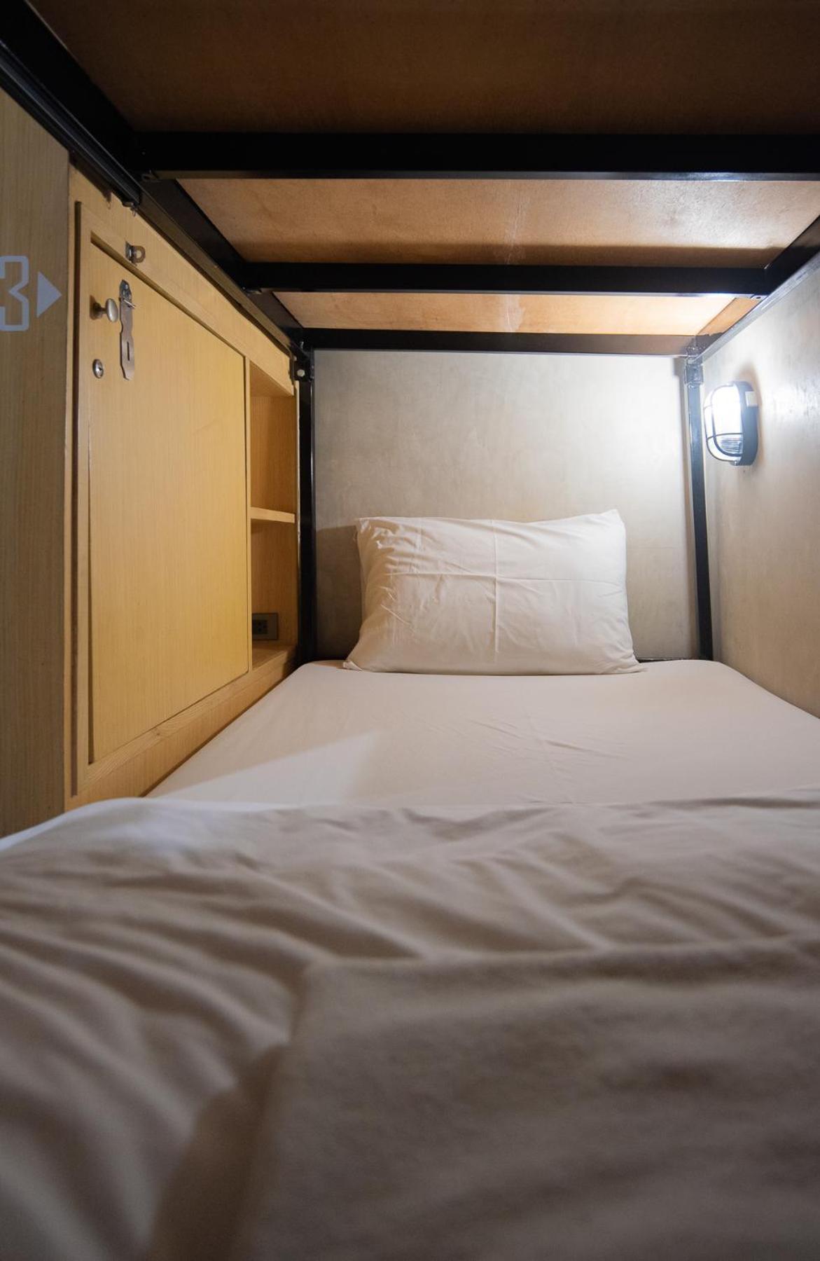 Cazz Hostel Bangkok Extérieur photo